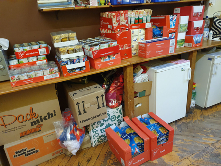 Sportfans spenden Lebensmittel