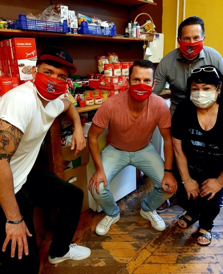 Sie haben rangeschafft! Der Thüringer Fanclub des 1. FC Köln unterstützt die Lebensmittelausgabe des KiK e.V.