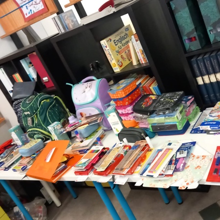 Spendenaktion "SCHULSTART 2024" bei Kontakt in Krisen e.V.