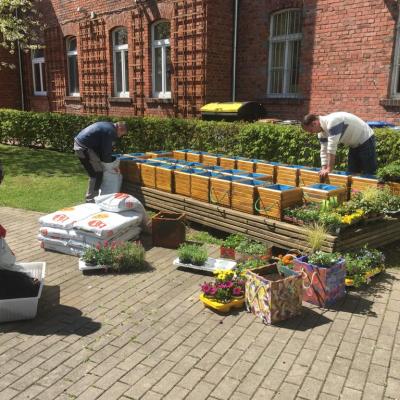 25e9e6b3 744c 4879 A53d Eb09b2ef45f6